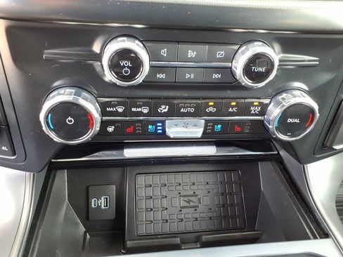 Used 2024 Ford F150 Lariat w/ Equipment Group 502A High AWD/4WD image 30