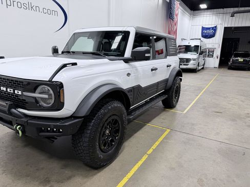 Used 2024 Ford Bronco Wildtrak AWD/4WD image 18