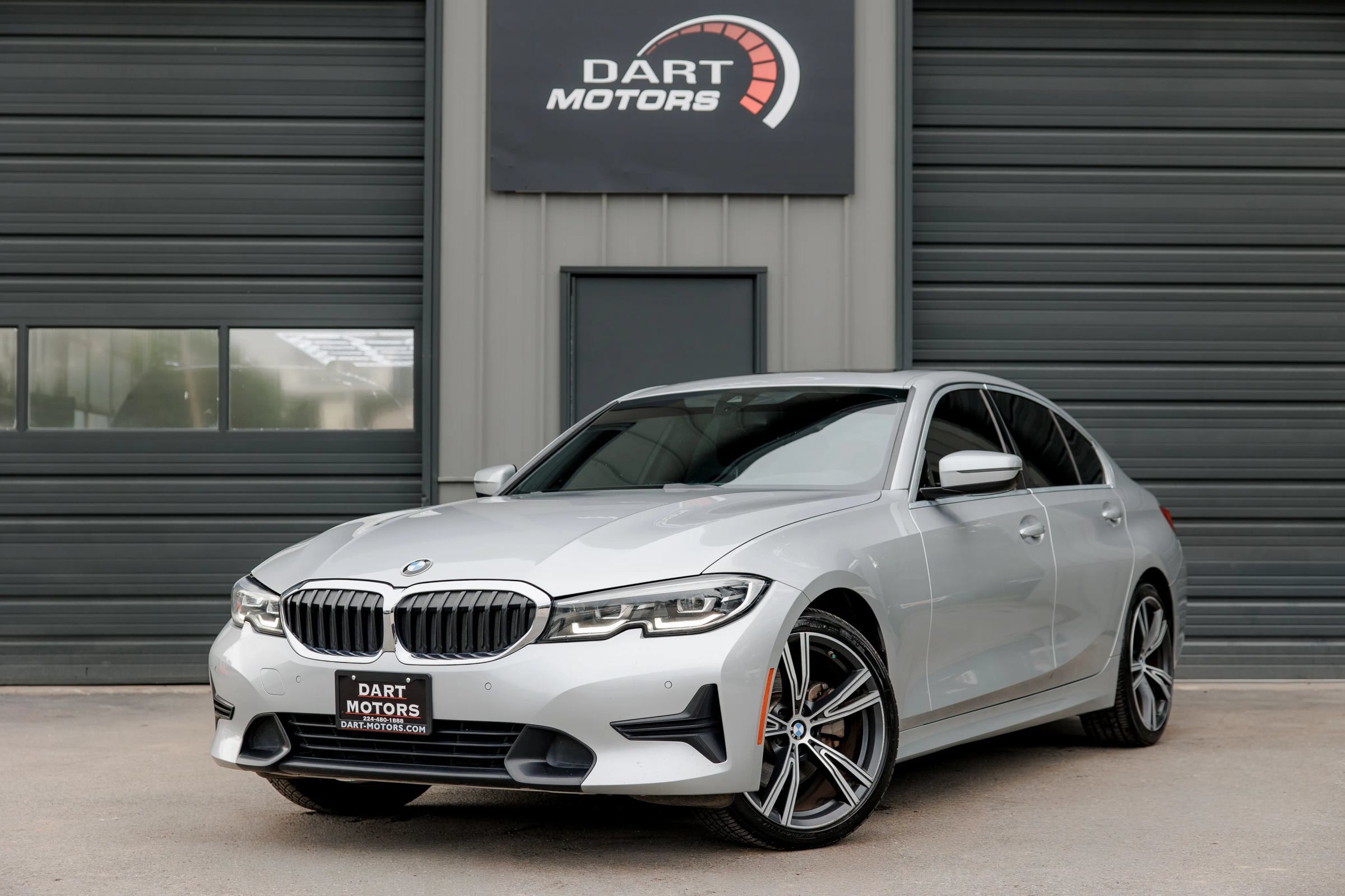 Used 2019 BMW 330i xDrive Sedan w/ Driving Assistance Package AWD/4WD image 3