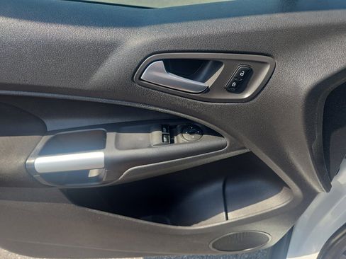 Used 2014 Ford Transit Connect XLT image 19