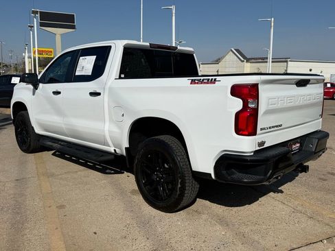 Used 2025 Chevrolet Silverado 1500 LT Trail Boss w/ Convenience Package II image 7