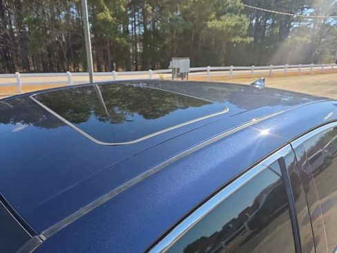 Used 2019 Toyota Avalon Limited image 11