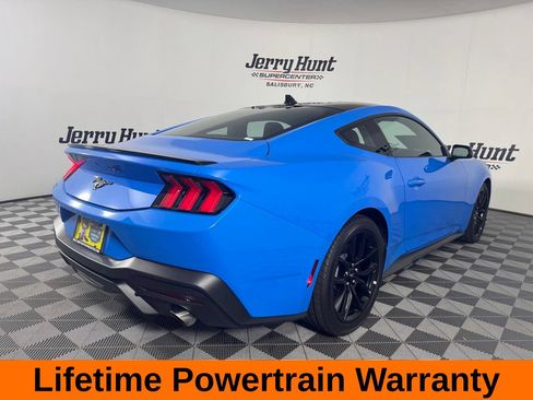 Used 2025 Ford Mustang Coupe RWD image 7