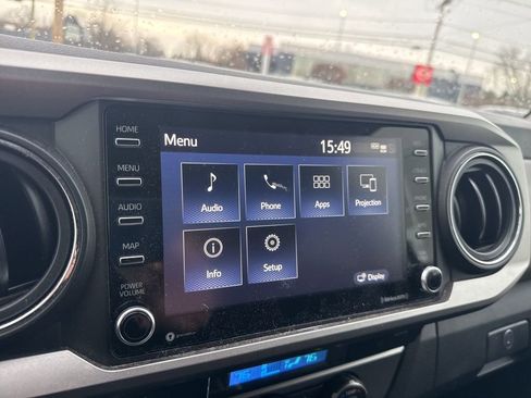 Used 2021 Toyota Tacoma SR5 w/ Technology Package image 18