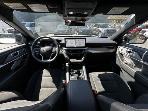 Certified 2025 Ford Explorer ST AWD/4WD image 3