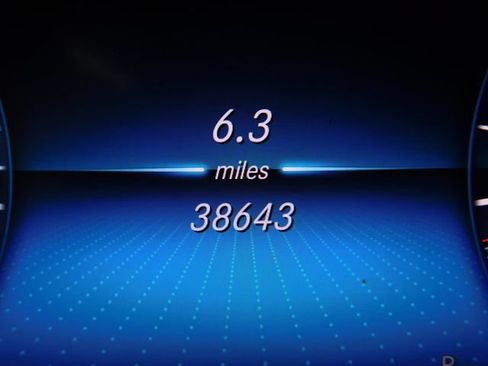 Used 2021 Mercedes-Benz GLC 300 image 34