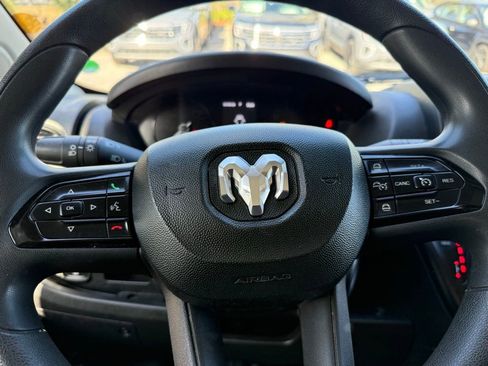 Used 2024 RAM ProMaster 2500 w/ Convenience Group image 24