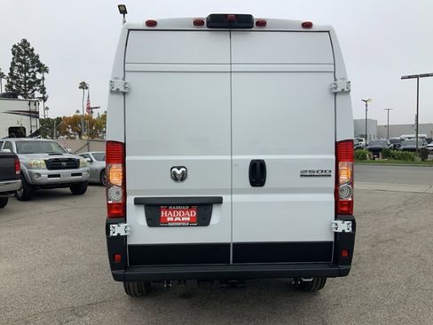 New 2026 RAM ProMaster 2500 w/ Convenience Group image 8