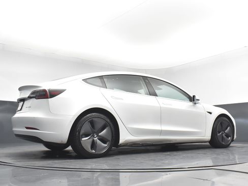 Used 2019 Tesla Model 3 Long Range image 23