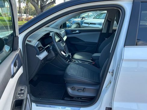 Certified 2023 Volkswagen Taos SE FWD image 15