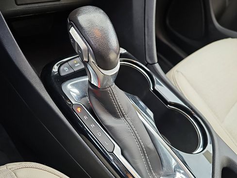 Used 2021 Buick Encore GX Preferred w/ Cold Weather Comfort Package image 15