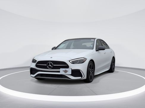Used 2023 Mercedes-Benz C 300 4MATIC Sedan image 3