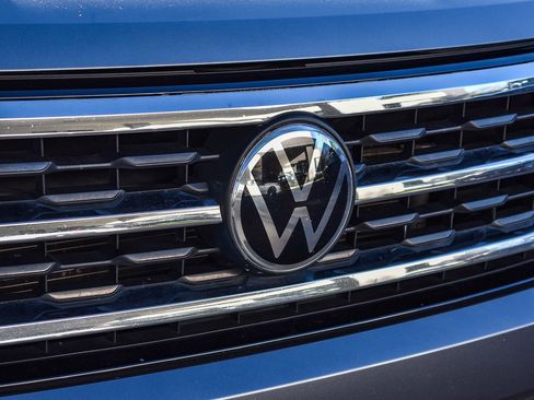 Used 2020 Volkswagen Atlas Cross Sport SEL image 9