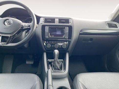 Used 2017 Volkswagen Jetta SEL FWD image 11