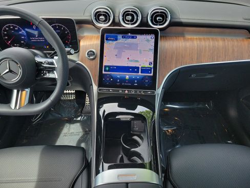 Used 2026 Mercedes-Benz GLC 300 4MATIC image 18