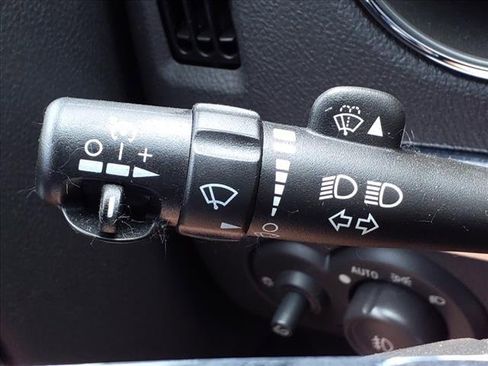 Used 2006 Chevrolet SSR w/ Preferred Equipment Group image 21