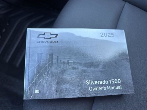 Used 2025 Chevrolet Silverado 1500 W/T w/ Trailering Package image 24