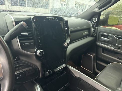 Used 2022 RAM 3500 Laramie AWD/4WD image 9