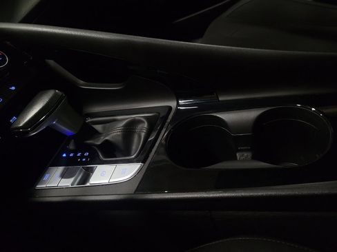 Used 2023 Hyundai Elantra SEL w/ Convenience Package image 26