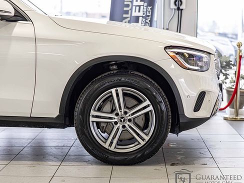 Used 2021 Mercedes-Benz GLC 300 4MATIC w/ Exterior Lighting Package image 11