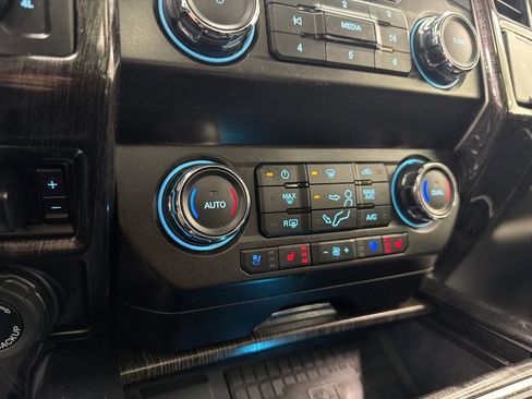 Used 2020 Ford F250 Lariat image 27