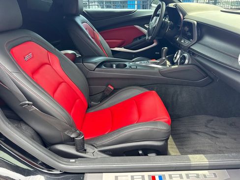 Used 2018 Chevrolet Camaro SS w/ LPO, Ground Effects Package RWD image 14
