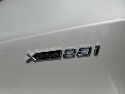 Used 2025 BMW X1 xDrive28i AWD/4WD image 17