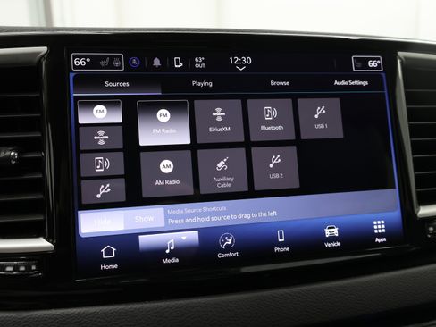 Used 2024 Chrysler Pacifica Touring-L image 50