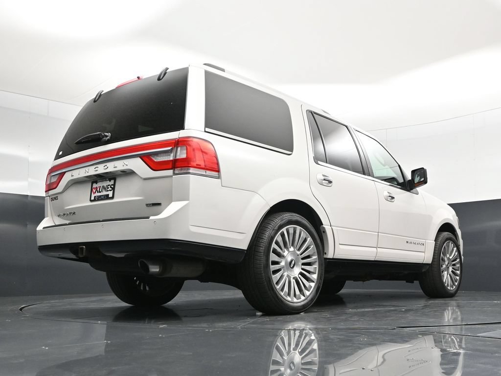 Used 2016 Lincoln Navigator Reserve AWD/4WD image 56