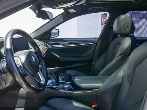 Used 2019 BMW 530e w/ Premium Package RWD image 16