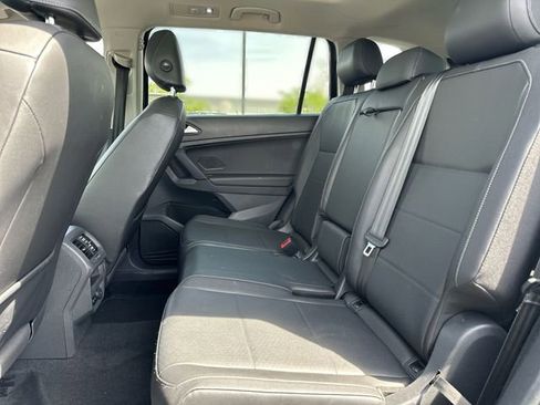 Used 2019 Volkswagen Tiguan SE FWD image 23