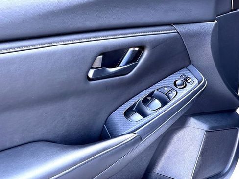 Used 2025 Nissan Sentra S FWD image 11