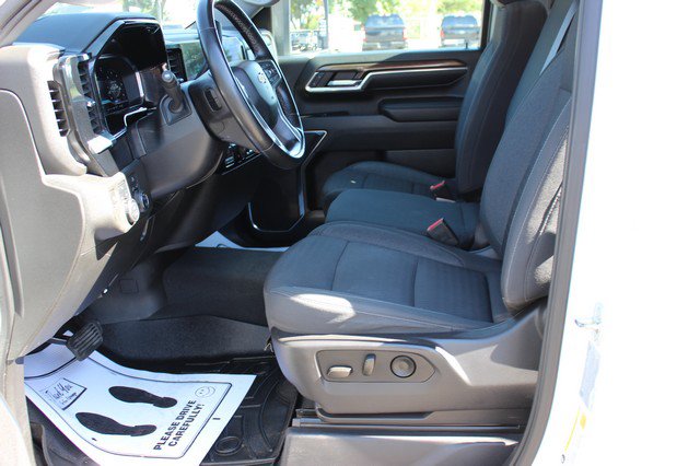 Used 2024 Chevrolet Silverado 2500 LT w/ Convenience Package AWD/4WD image 9