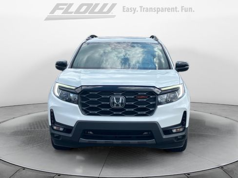Used 2023 Honda Passport TrailSport image 3