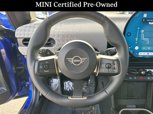 Used 2025 MINI Cooper 2-Door Hardtop image 14