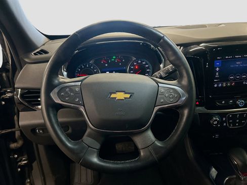 Used 2023 Chevrolet Traverse RS AWD/4WD image 11