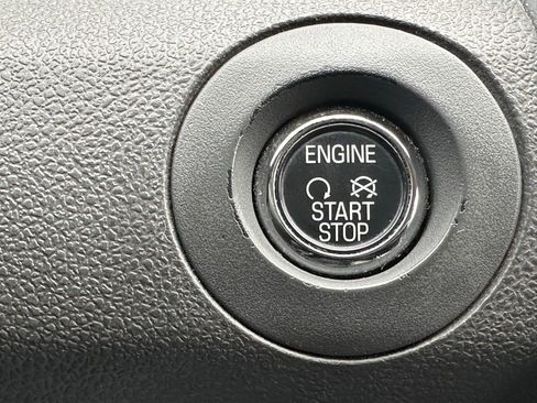 Used 2013 Ford Edge Limited w/ Driver Entry Pkg image 27