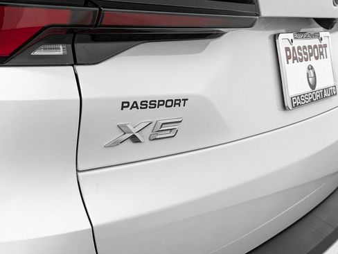 Used 2025 BMW X5 xDrive40i w/ Premium Package image 10