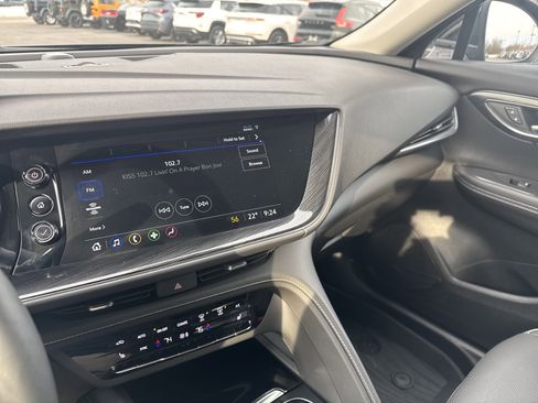 Used 2023 Buick Envision Essence image 22