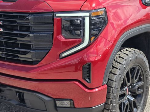 Used 2023 GMC Sierra 1500 Elevation image 9