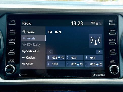 Used 2022 Toyota Tacoma SR5 w/ Technology Package AWD/4WD image 15