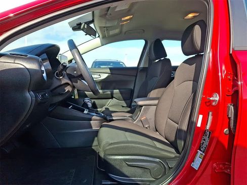 Used 2023 Kia Forte LXS image 11
