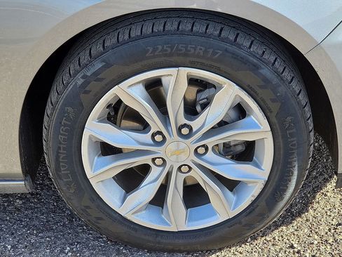 Used 2024 Chevrolet Malibu LT image 12