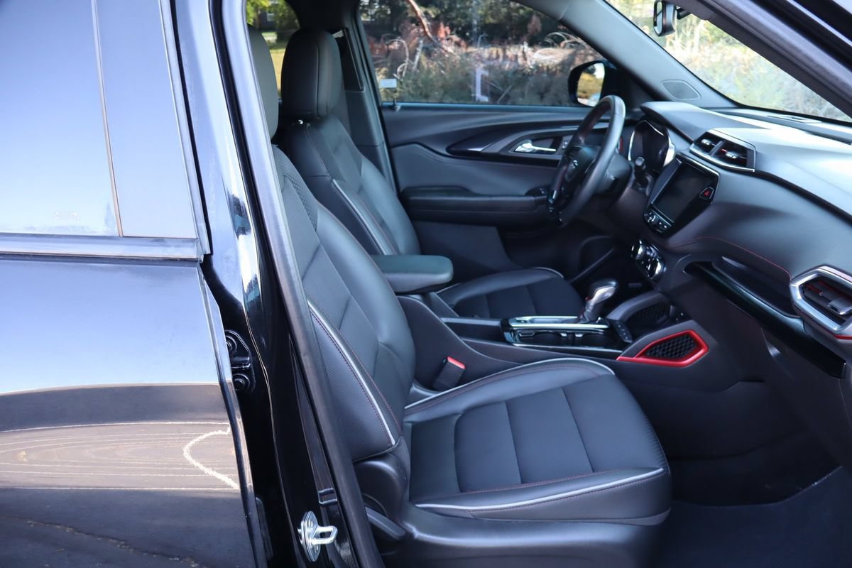 Used 2021 Chevrolet TrailBlazer RS w/ Technology Package AWD/4WD image 22