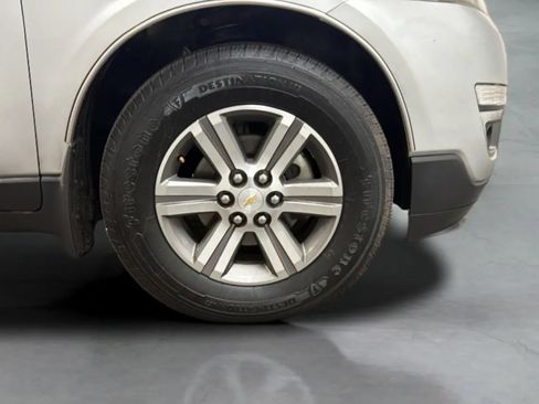 Used 2016 Chevrolet Traverse LT AWD/4WD image 24