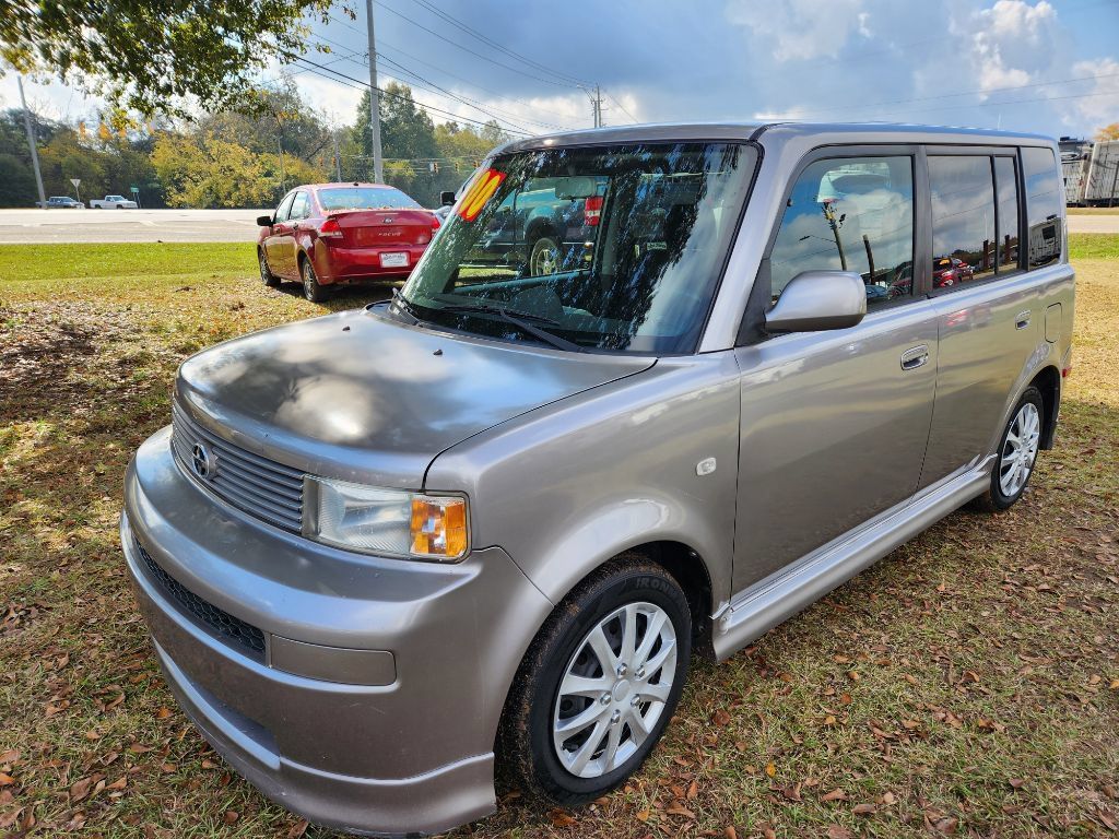 Used 2006 Scion xB FWD image 1