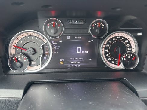 Used 2016 RAM 1500 Laramie w/ Convenience Group image 8