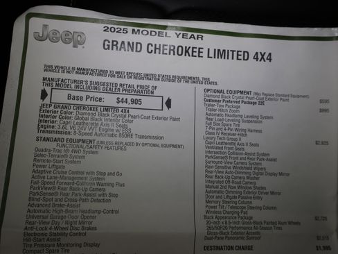 Used 2025 Jeep Grand Cherokee Limited w/ Luxury Tech Group II image 43