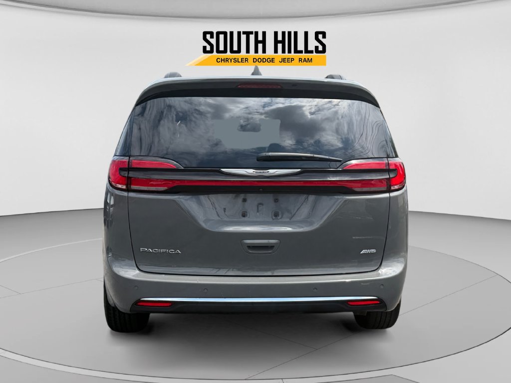 Used 2022 Chrysler Pacifica Touring-L AWD/4WD image 4