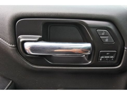 Used 2022 Chevrolet Silverado 1500 High Country w/ Technology Package AWD/4WD image 23